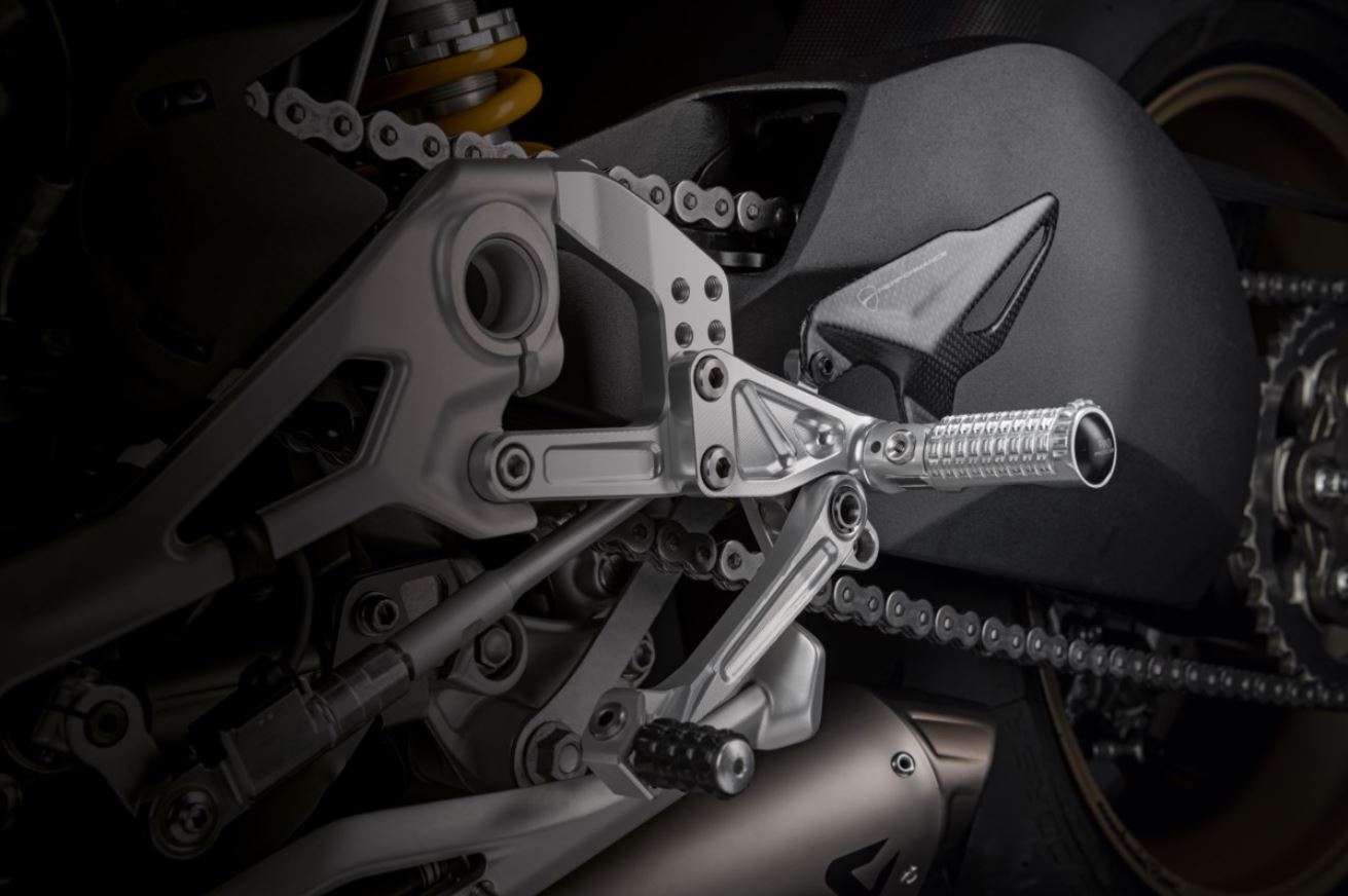 Ducati Adjustable rider footpegs in aluminium for V4 Streetfighter