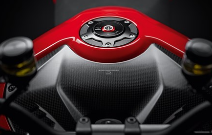 Carbon Tank Cover (Streetfighter)